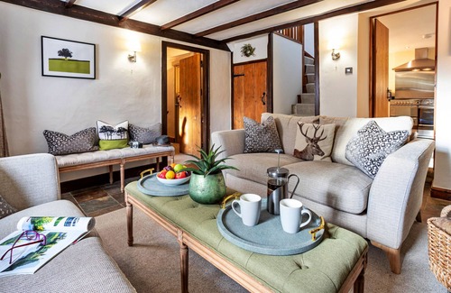 Casterton Cottage | Finest Retreats | Ivy Cottage
