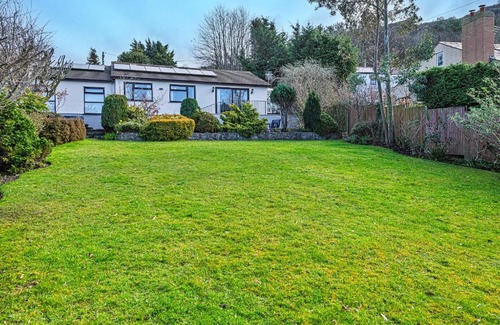 Dyserth House | Finest Retreats - Cesail Y Mynydd