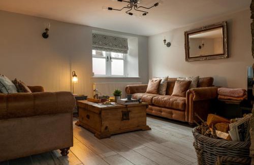 Caerwys House | Finest Retreats - Esmor Cottage