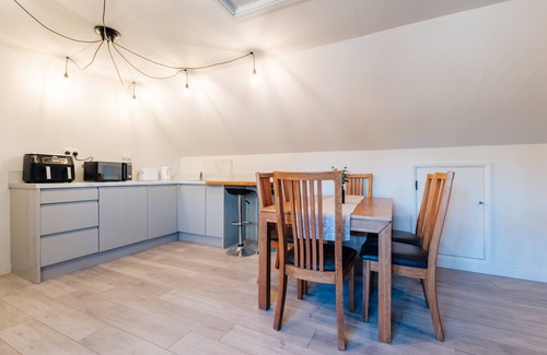 Little Stukeley Cottage | Finest Retreats - Hazel Rose Cottage