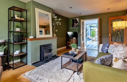 Enstone Cottage | Finest Retreats | Primrose Corner