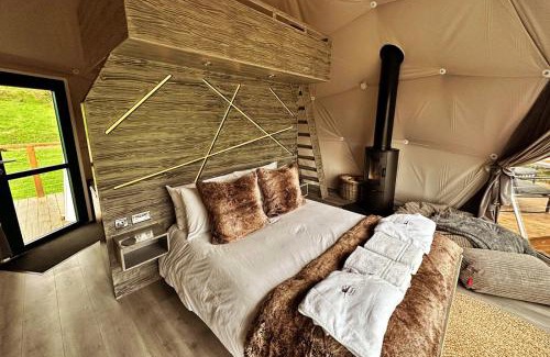 Chiddingstone Hoath Ski Chalet | Finest Retreats - Wakehurst Luxury Dome