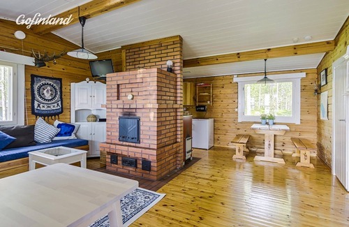 Pihtipudas Cabin | Finnish summer house on a private island