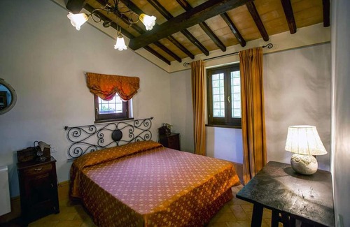 Crocemaroggia Other | Fiordaliso apartment in Farmhouse with Garden and Pool