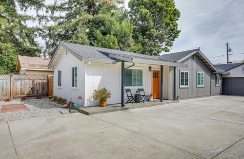 Clarksburg House | Fire Pit and Yard Games Inviting Clarksburg Cottage