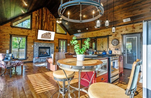Ringold Cabin | Fireplaces, hot tub, romantic cabin perfect for a honeymoon or a getaway for two