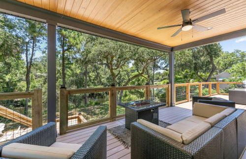 Middleburg House | Fireside at the Creek