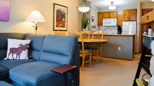 Sun Peaks Cabin | Fireside Lodge #215 by Bear Country