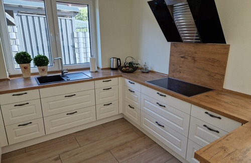 Steenfelderfehn Apartment | First floor apartment with kitchen & Netflix