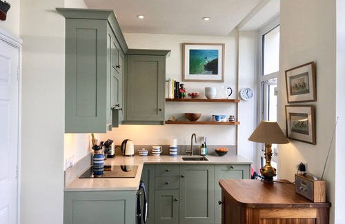 Coverack Apartment | First floor balcony flat with stunning sea views.