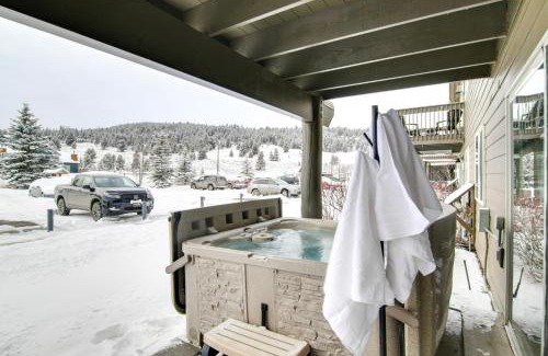 Big Sky Apartment | First-Floor Big Sky Condo with Hot Tub!