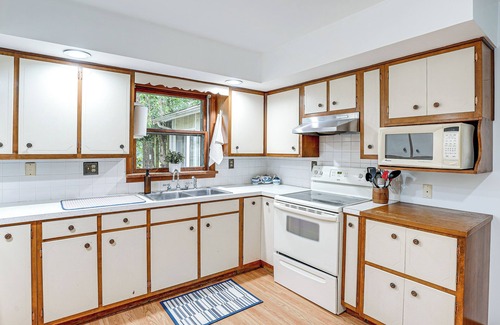 Linn Grove House | Fish, Hike & Golf: Countryside Retreat in Bluffton