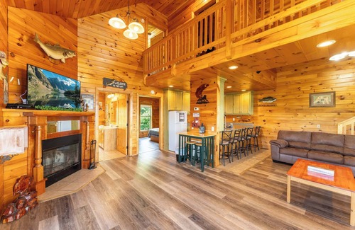 Bryant Cabin | Fish Tales Cabin – Spacious Retreat with Hot Tub
