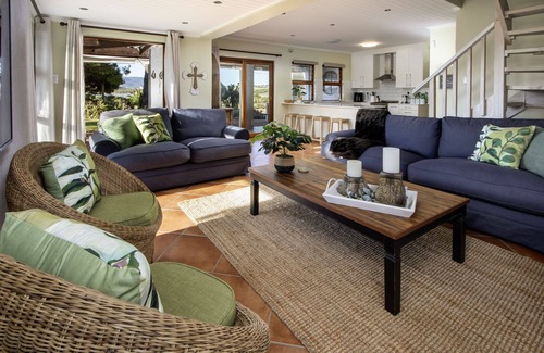 Fisherhaven Apartment | Fisherhaven - Four Bedroom Apartment, Sleeps 8