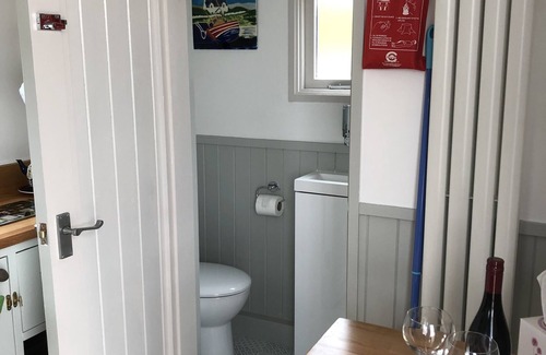 Harris Cabin | Fishermans Hut