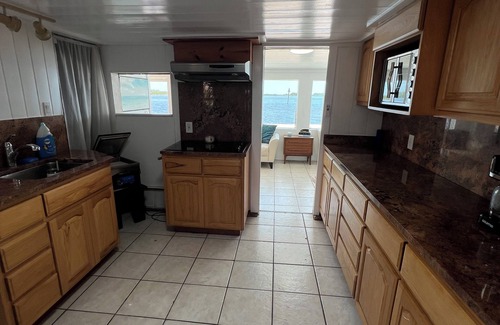 Aripeka House | Fisherman’s Paradise With Dock, Amazing Views with Dolphins and Manatees!