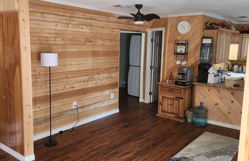 Fort Towson House | Fishing Cabin Charming 2-bedroom house in wonderful Fort Towson with WiFi, AC.