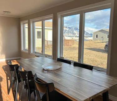 Flateyri Ski Chalet | Fisk Club Cottages Flateyri - Sailor's House