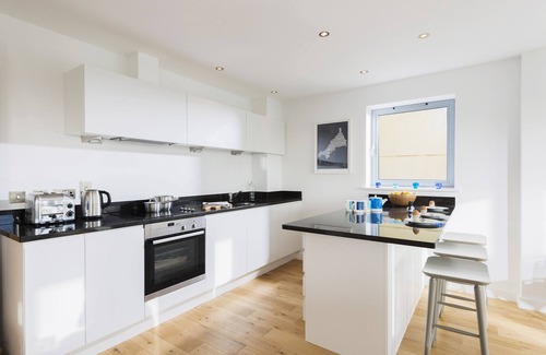 Newquay Apartment | Fistral Beach, on Headland Rd, Golf Course And Sea Views