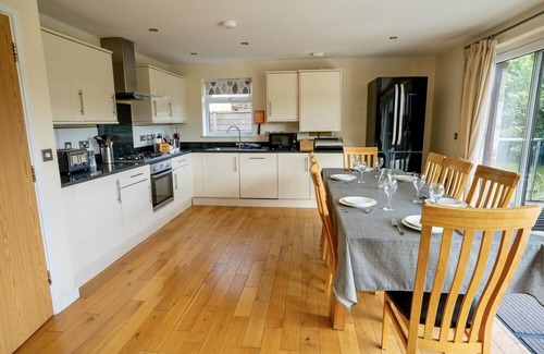 Winnard's Perch House | Fistral Lodge 102 - Waterfront location 5* Resort