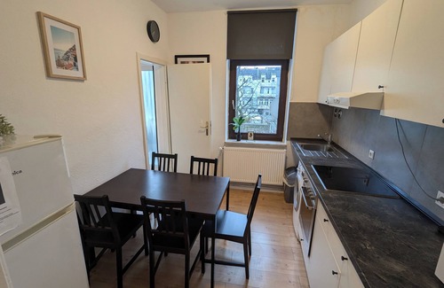 Goethestraße Apartment | Fitters/holiday apartment | 3 bedrooms | balcony & fully equipped kitchen