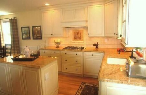 Bancroft Parkway House | Five Star Accommodations