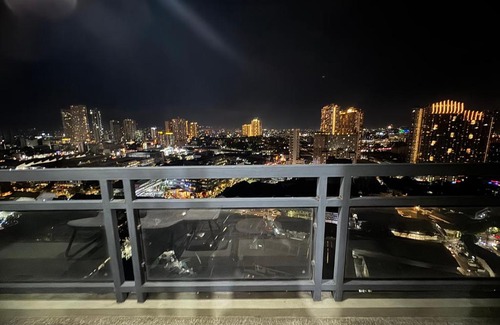 Highway Hills Apartment | FLAIR Condotel 1 BR Near MRT EDSA Shangrila Megamall Lightmall
