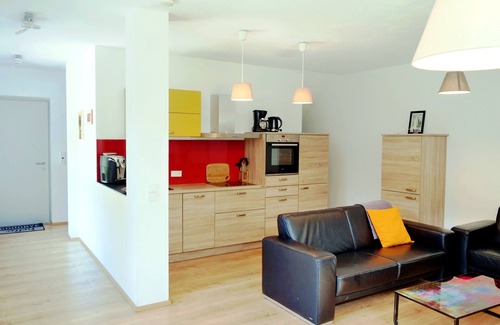 Elmberg Apartment | Flamind's Holiday Inn