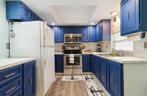Flamingo Bay House | Flamingo Bay Cottage cottage