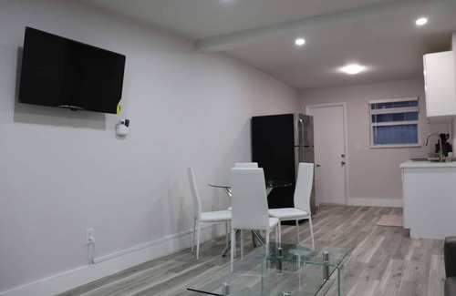 Dania Beach House | Flamingo Beach House – Tropical charm just minutes from the beach.