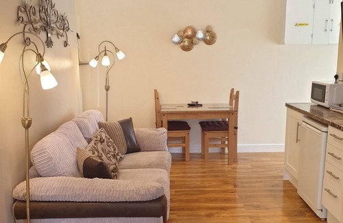 Torquay Apartment | Flat 1 at Appletorre House Holiday Flats