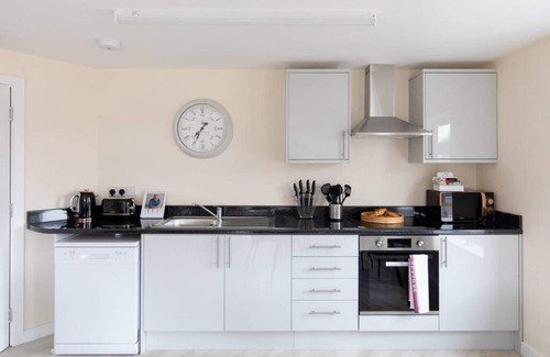 Sudbury Apartment | Flat 1 · homely - North London Wembley Apartment