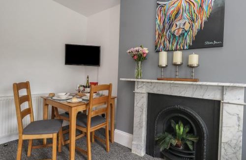 Bournemouth City Centre Apartment | Flat 4 - Hengistdury