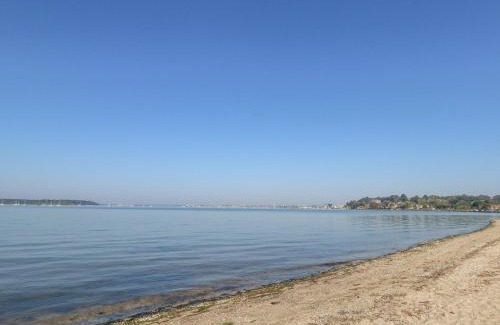 Sandbanks Apartment | Flat 7 Sand Acres