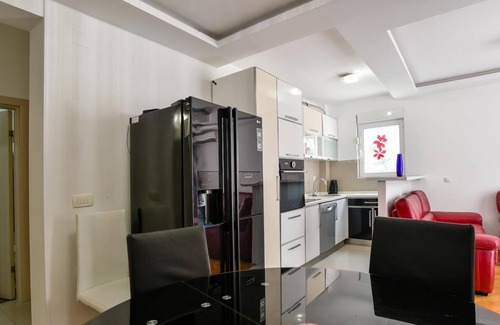 Babilonija Apartment | Flat w Balcony 5 min to Beach Near Budva Old Town