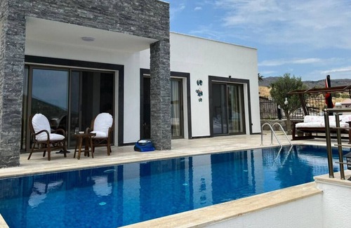 Akyarlar Villa | Flat w Private Pool 5 Min to Beach in Akyarlar