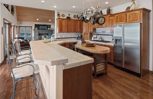East Hope House | Flat Waterfront, Magnificent Home, Private Dock