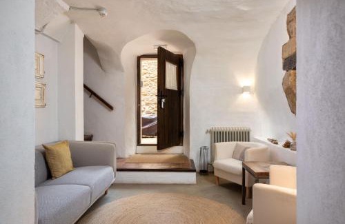 Corca House | Flateli Corçà Townhouse