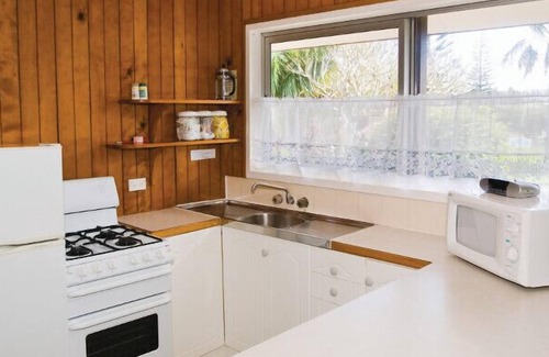 Burnt Pine Apartment | Fletcher Christian Apartments