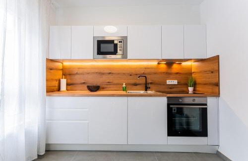 Velika Gorica Apartment | Flex SelfCheckIns 98 - Zagreb - 2 Bedrooms - Parking - Loggia