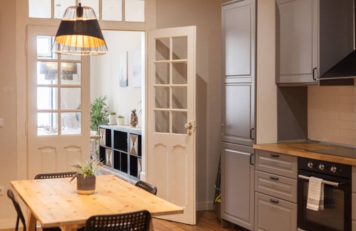 Encarnacao Apartment | FLH Bairro Alto Spacious Apartment