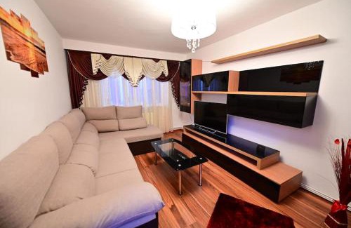 Three Oaks Apartment | FLH - Victory Apartment Sibiu with AC