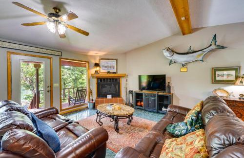 Flippin House | Flippin Home with Fire Pit Walk to White River!