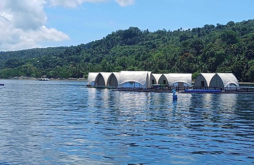 Kaputian Boat Rental | Floating Home in Reef Resort Unit 13