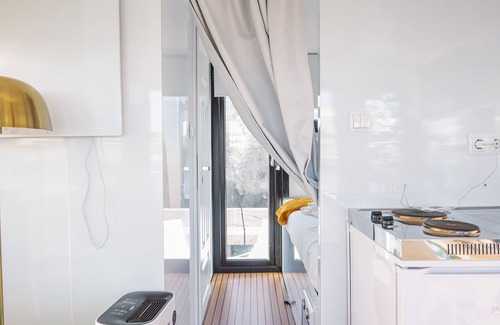 Povoa De Varzim Boat Rental | Floating House in a private marina 25 min from Porto