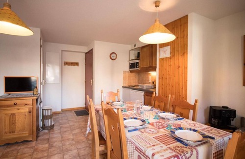 Aussois Apartment | Floor -1, terrace, tv, ski locker, 40m², Aussois