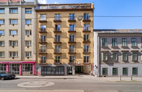 Schottenfeld Apartment | Flora Collection 9 in Vienna
