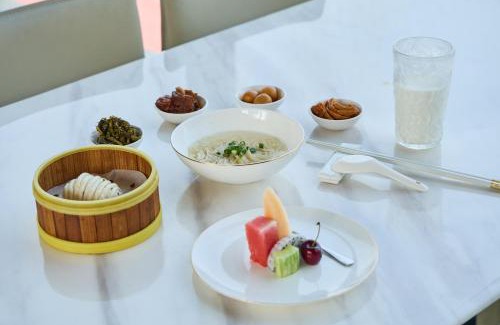 Jinghu District Hotel | Floral Luxury Wuhu Lake Art Hotel