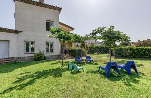 Torroella de Fluvia Villa | Flores