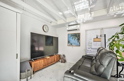 New Smyrna Beach Apartment | Florida Getaway with Patio about 3 Mi to Beaches!
